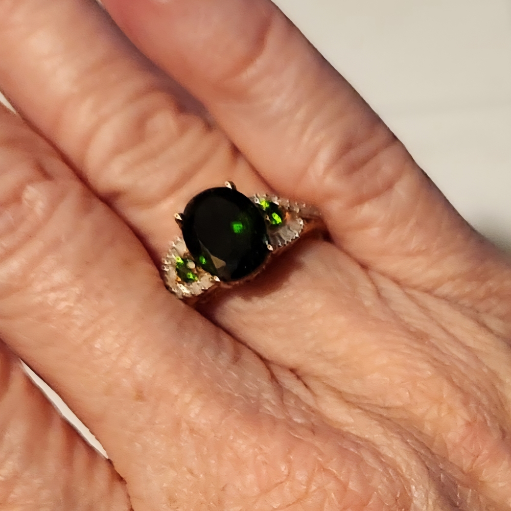 Elegant Green Gemstone Ring